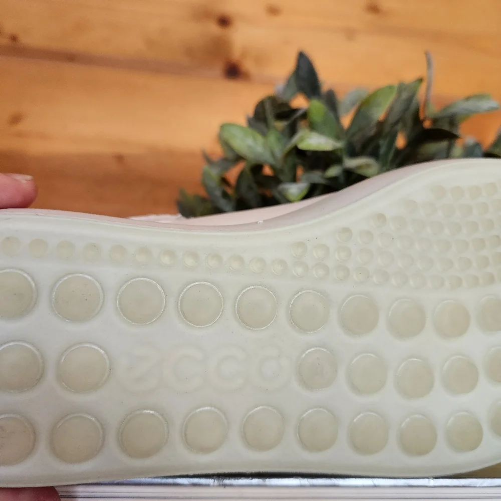 ECCO Soft‎ Bone White Snake Pebbled Leather Comfort Sneakers Walking Shoes Sz 36